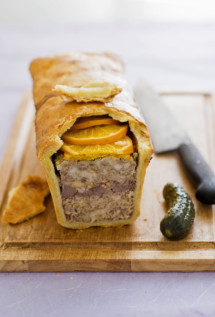 Meat pie with oranges