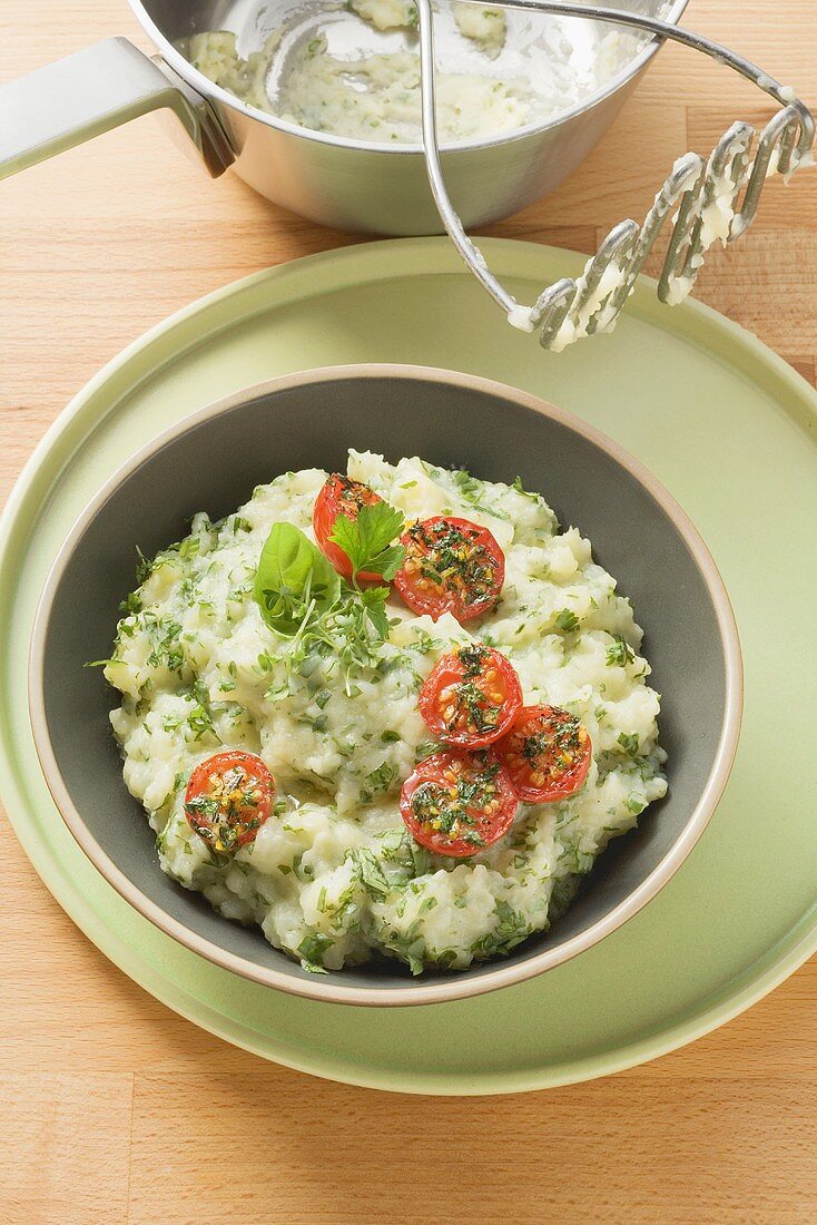 Mashed potato with roasted tomatoes