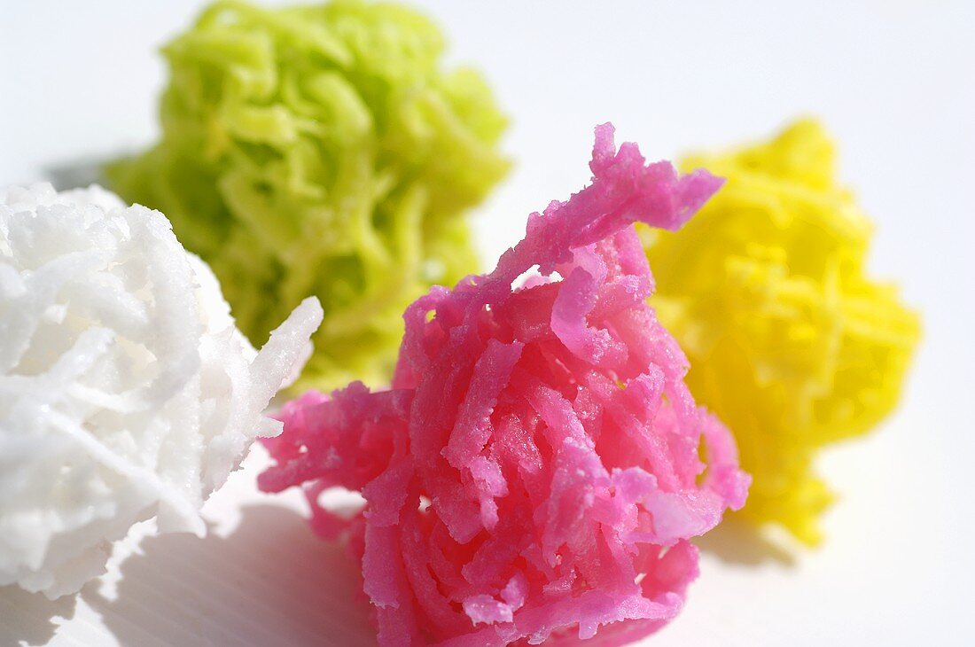 Coloured coconut flakes