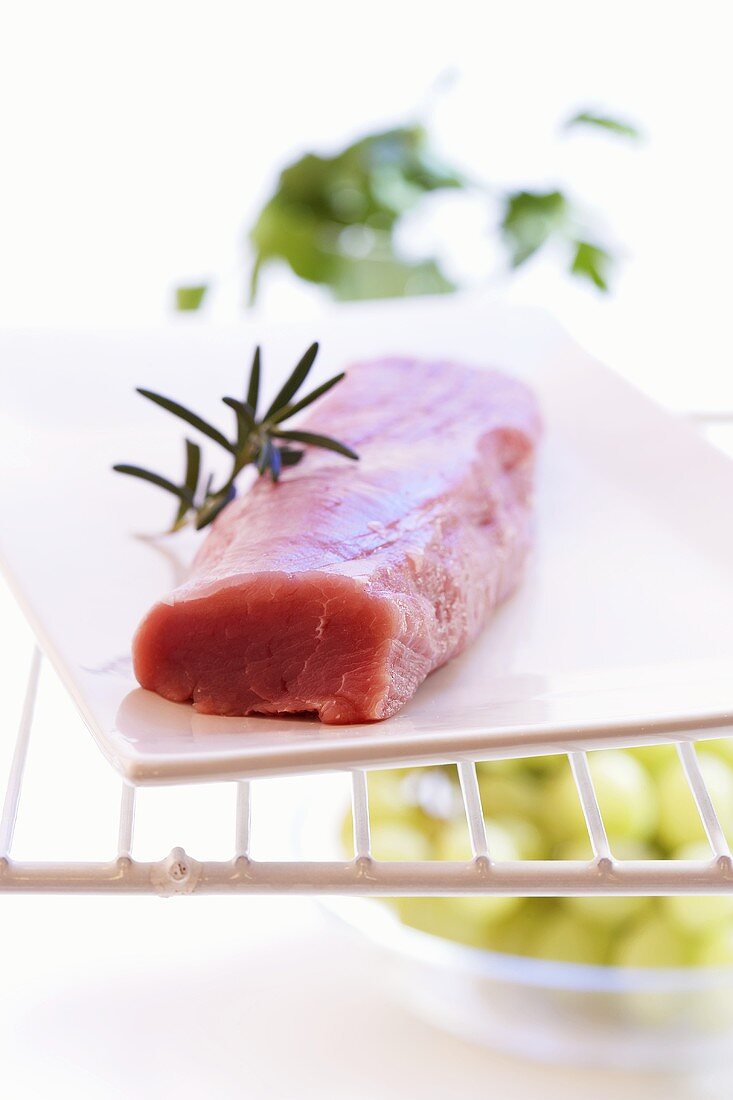 Schweinefilet im Kühlschrank