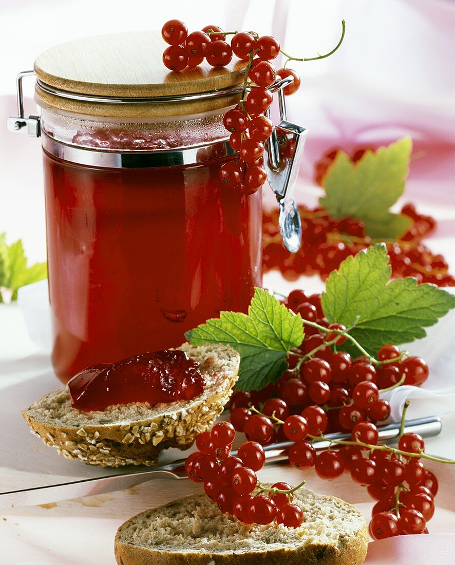 Redcurrant jelly and redcurrants
