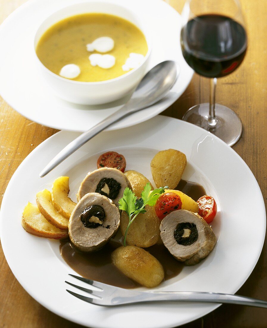 Hamburg parsley soup and stuffed pork fillet