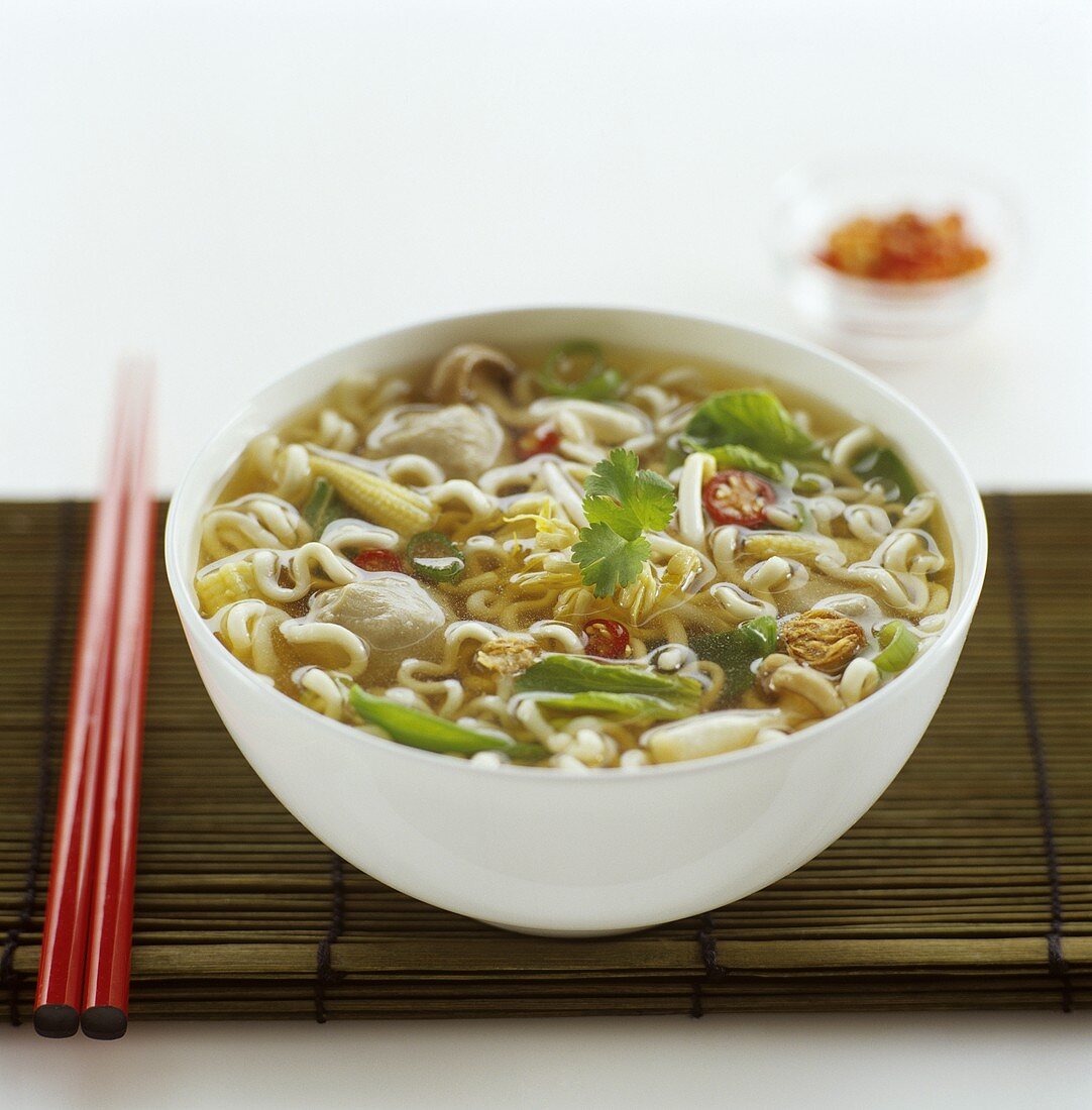 Asiatische Nudelsuppe