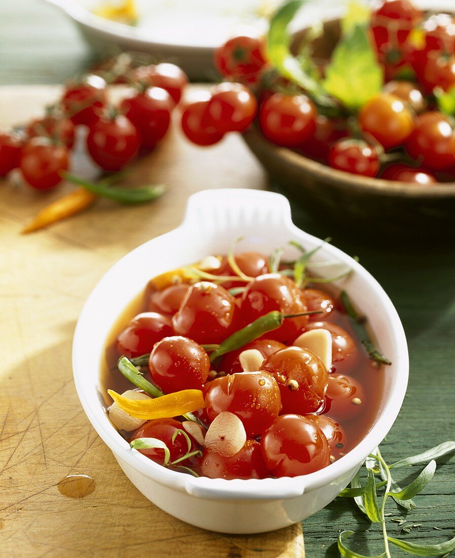 Sweet and sour cherry tomatoes