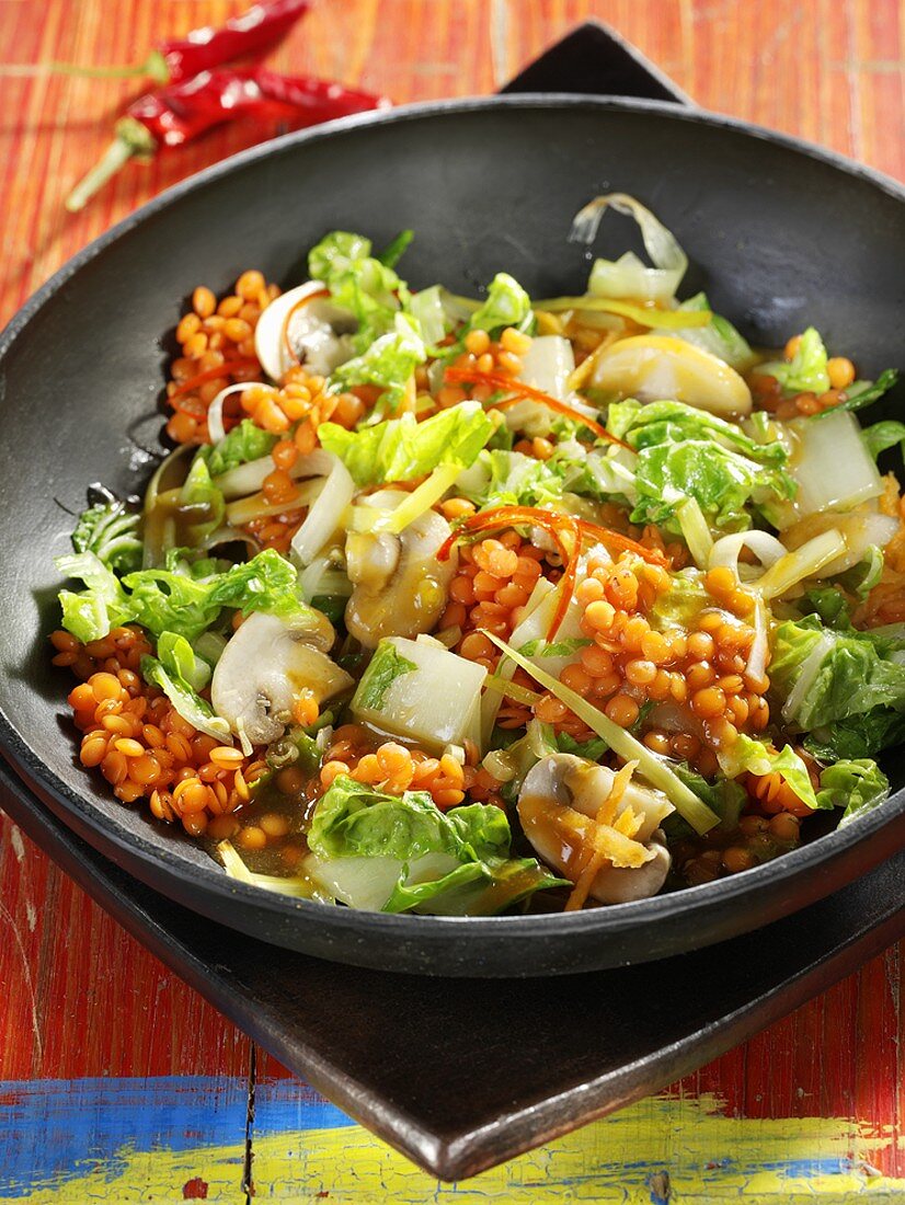 Chinese cabbage with red lentils