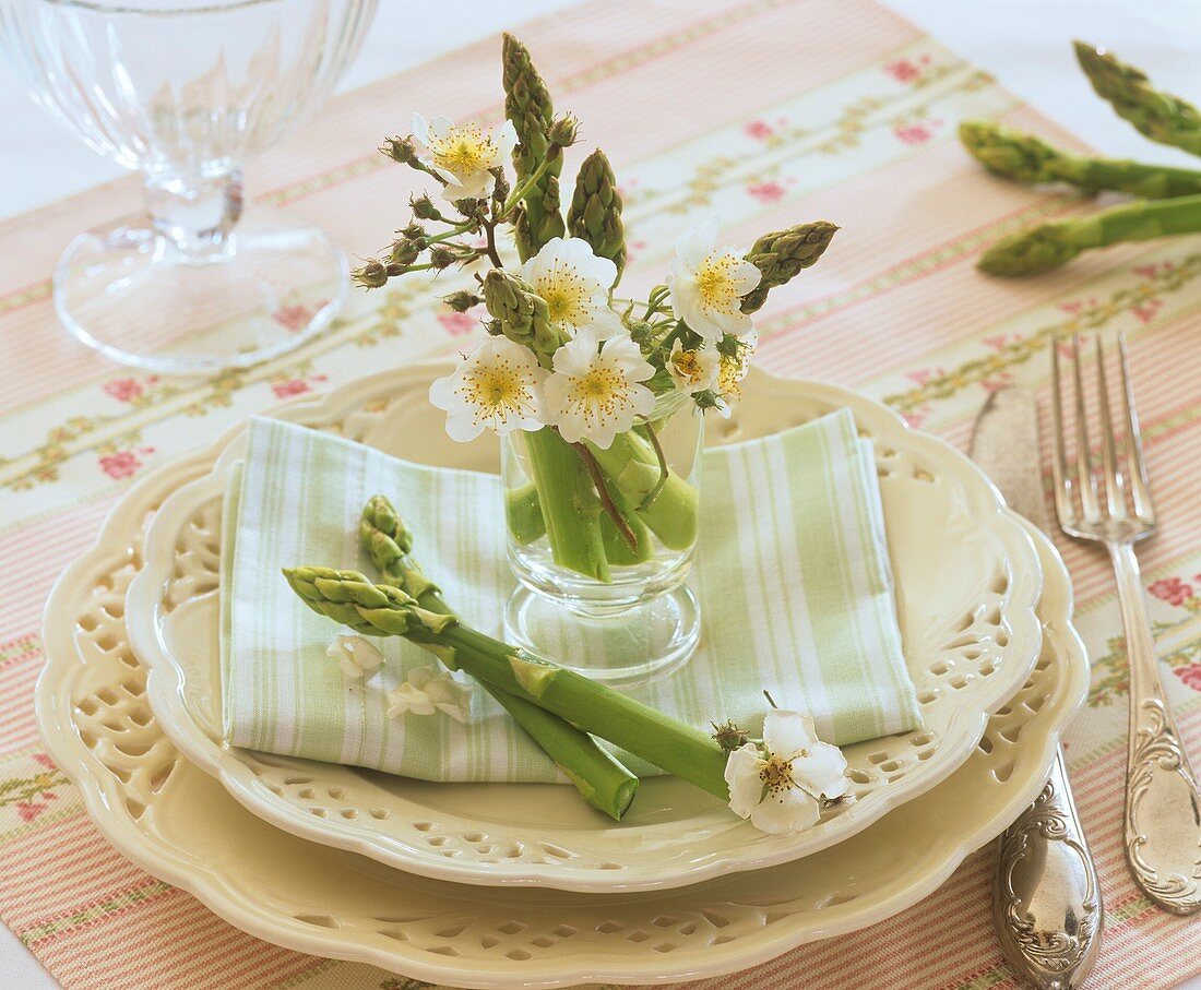 Green asparagus and apple blossom (plate decoration)