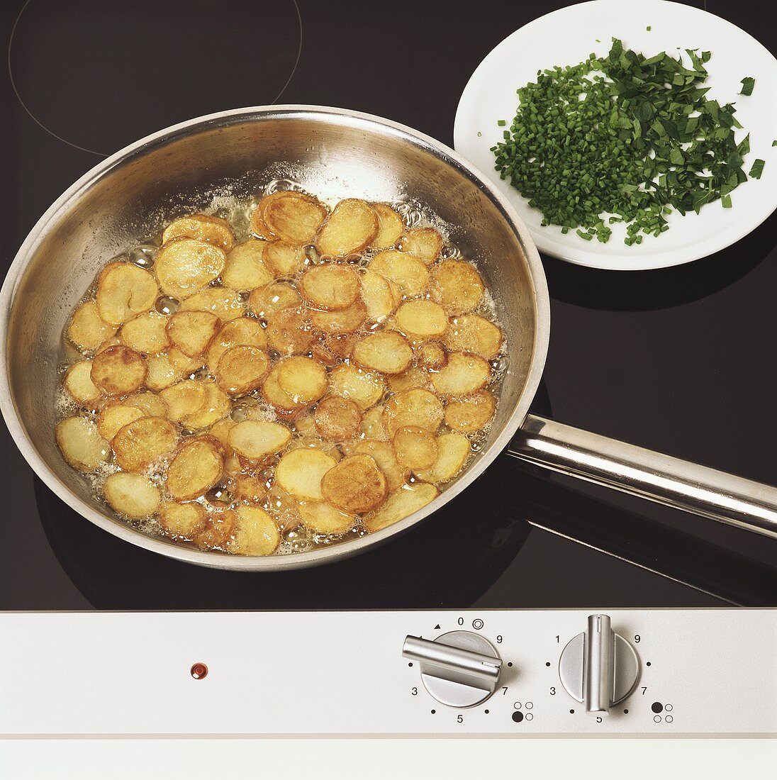 Deep-frying potatoes