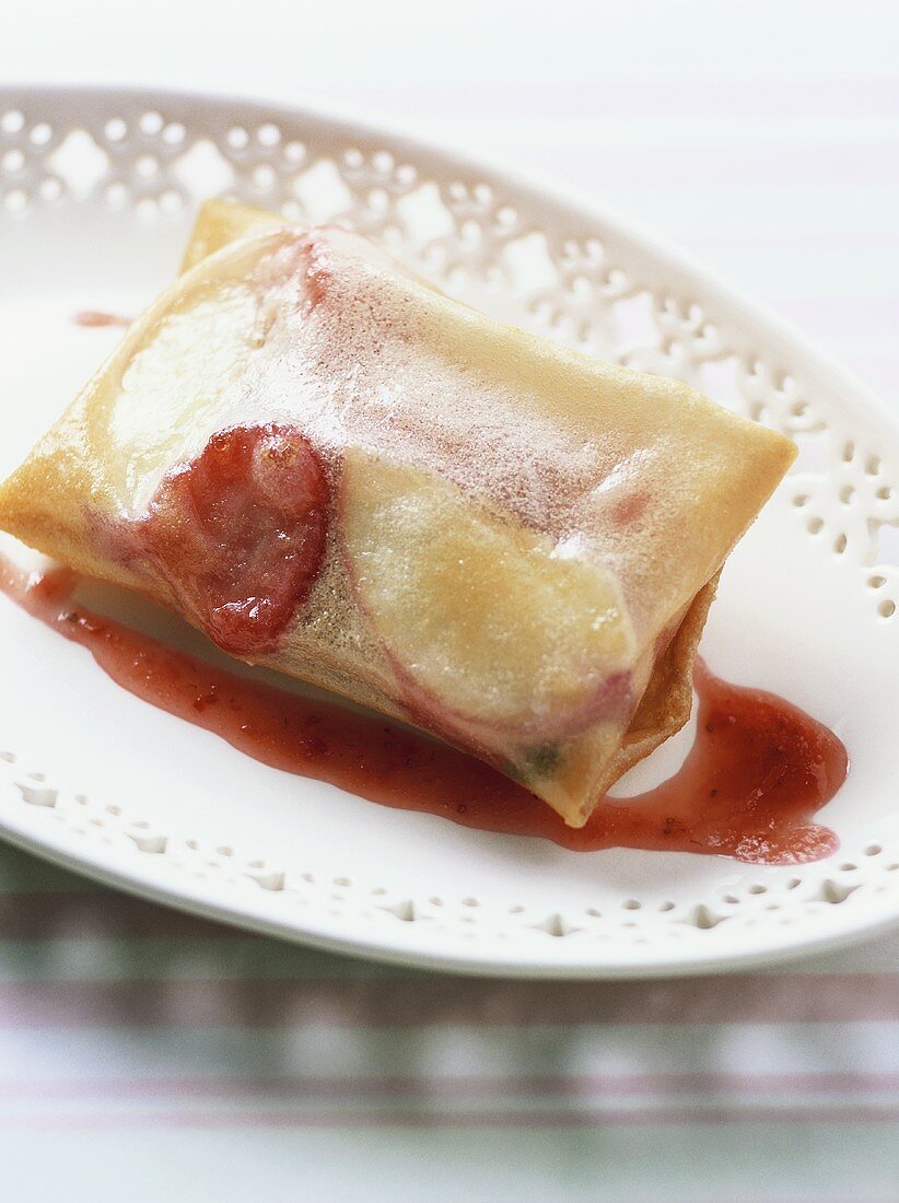 Spring roll with strawberries