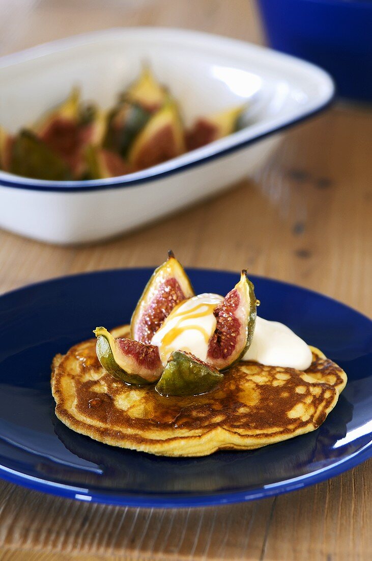 Drop scones (Scotch pancakes) with figs & yoghurt (Scotland)