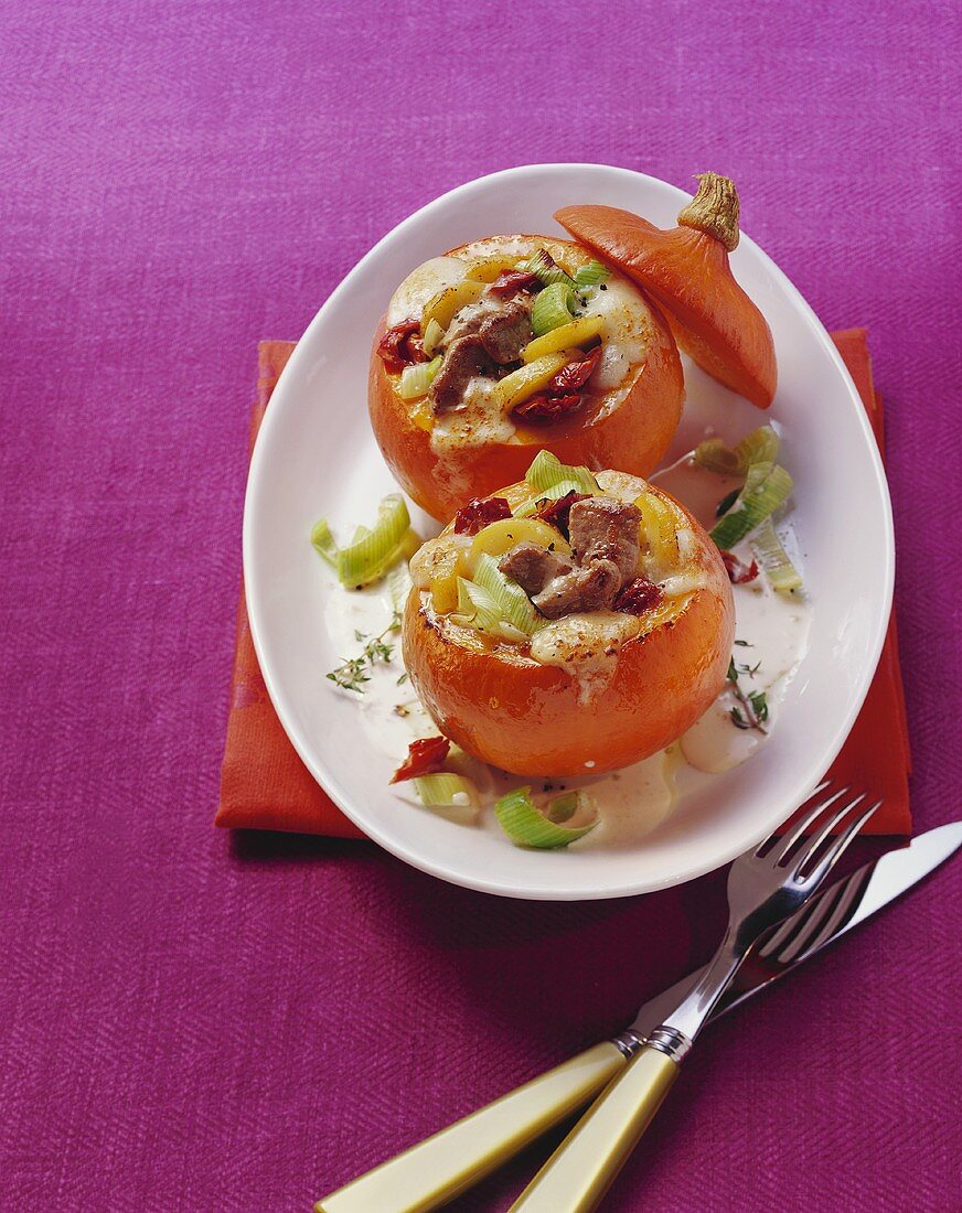 Squashes stuffed with pork