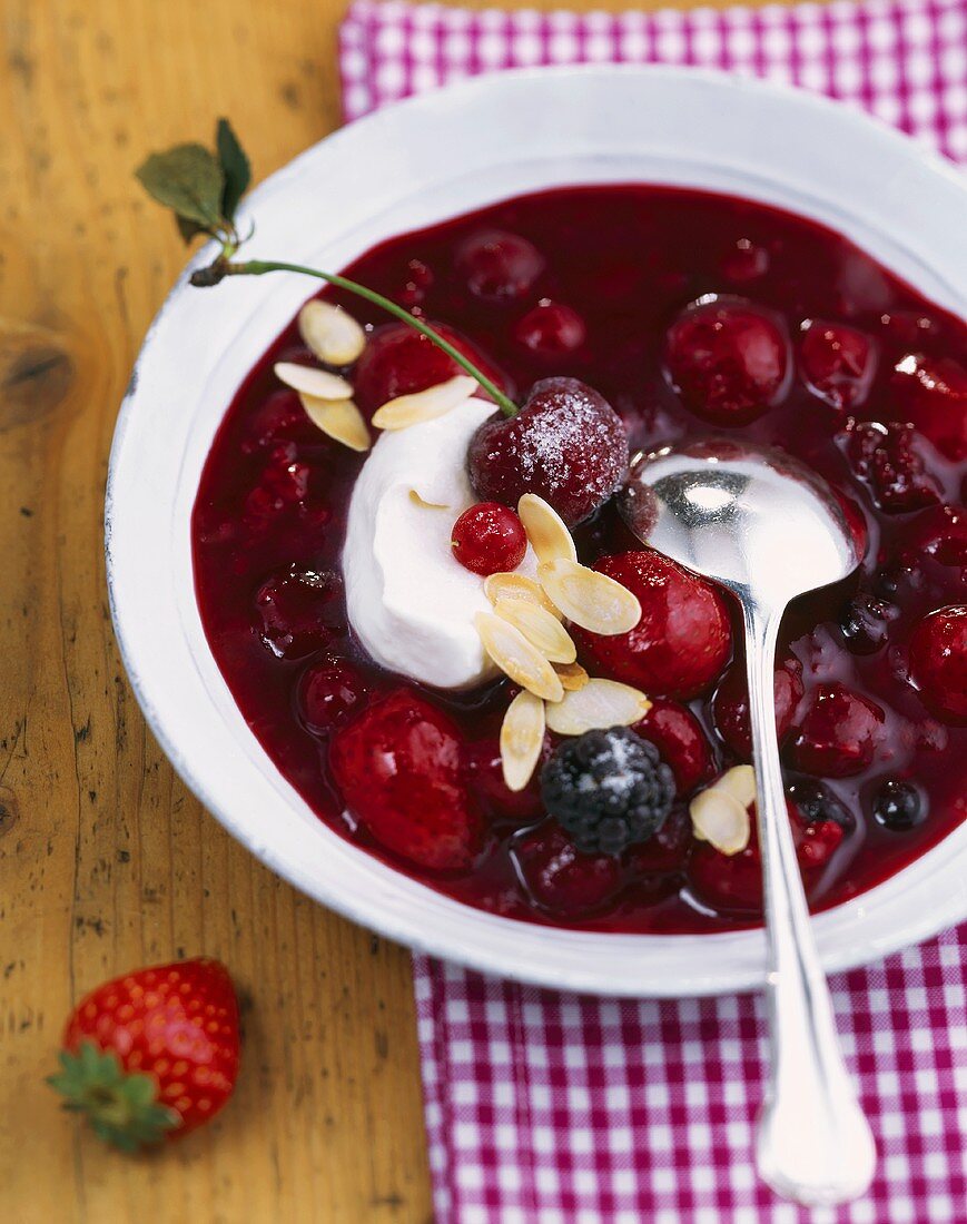 Berry compote with sweet sour cream