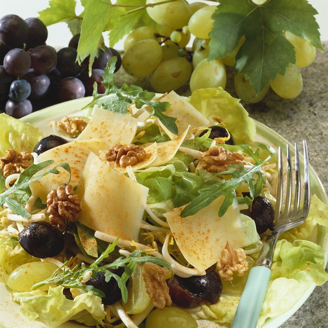 Cheese, grape and walnut salad