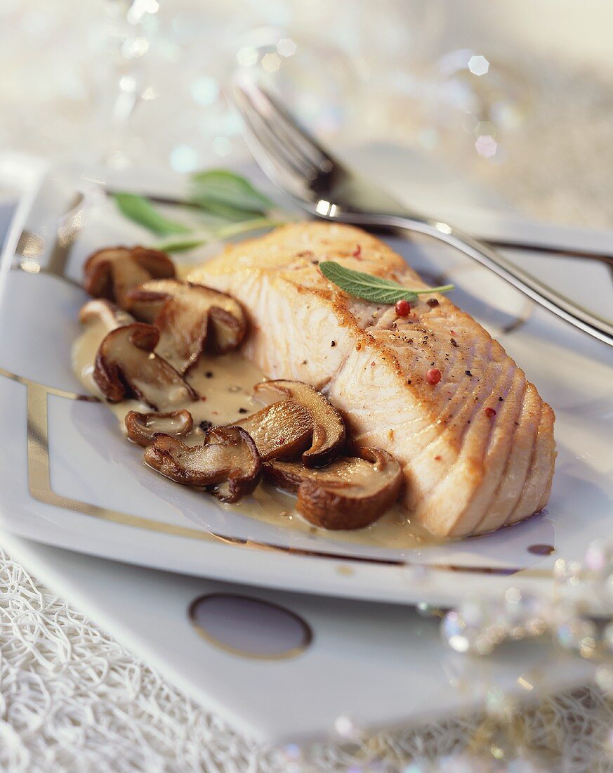Salmon fillet with ceps for Christmas