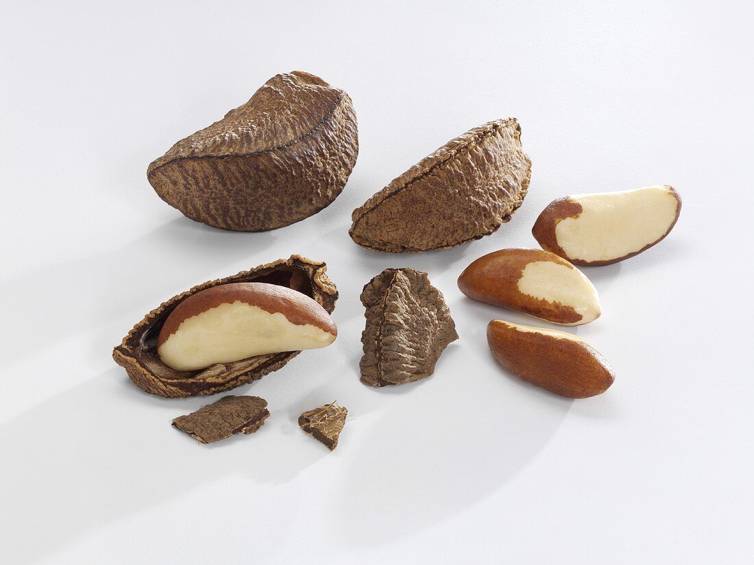 Brazil nuts, whole and cracked open