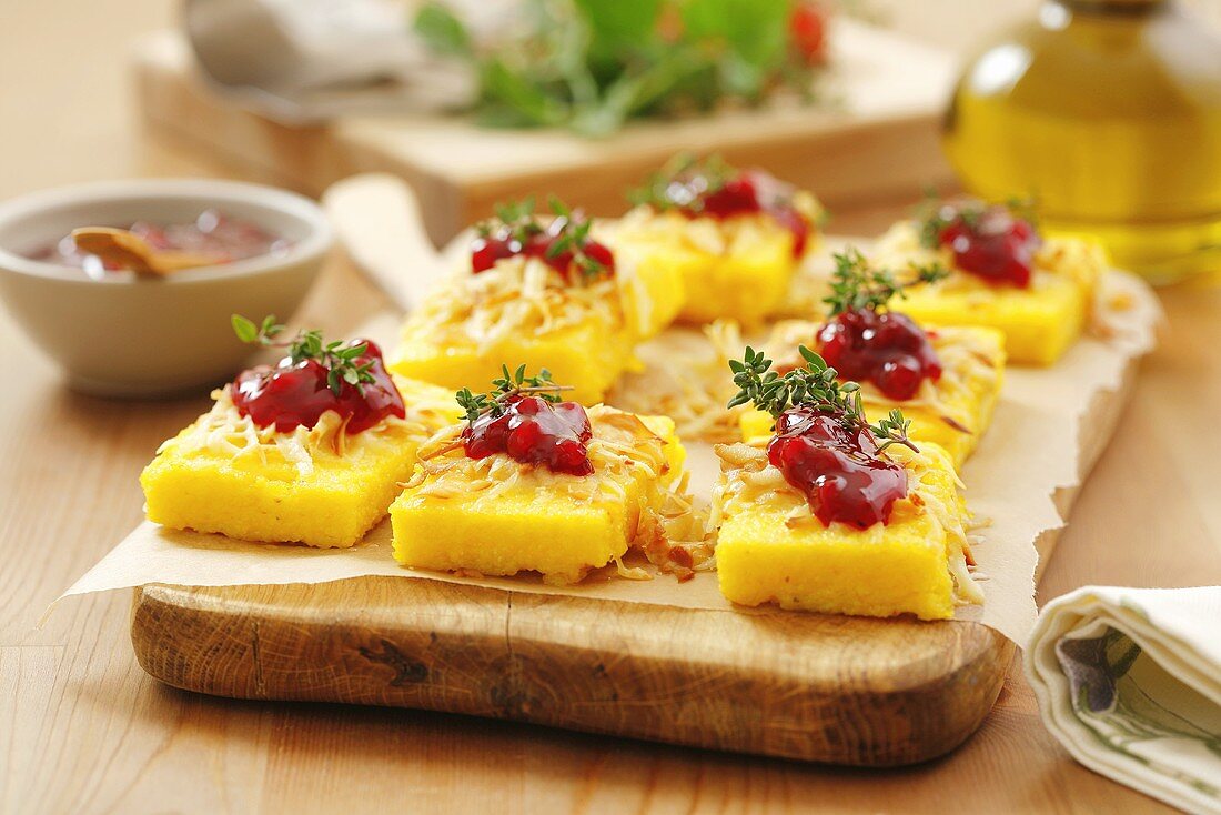 Polenta with smoked sheep's cheese and cranberry jam