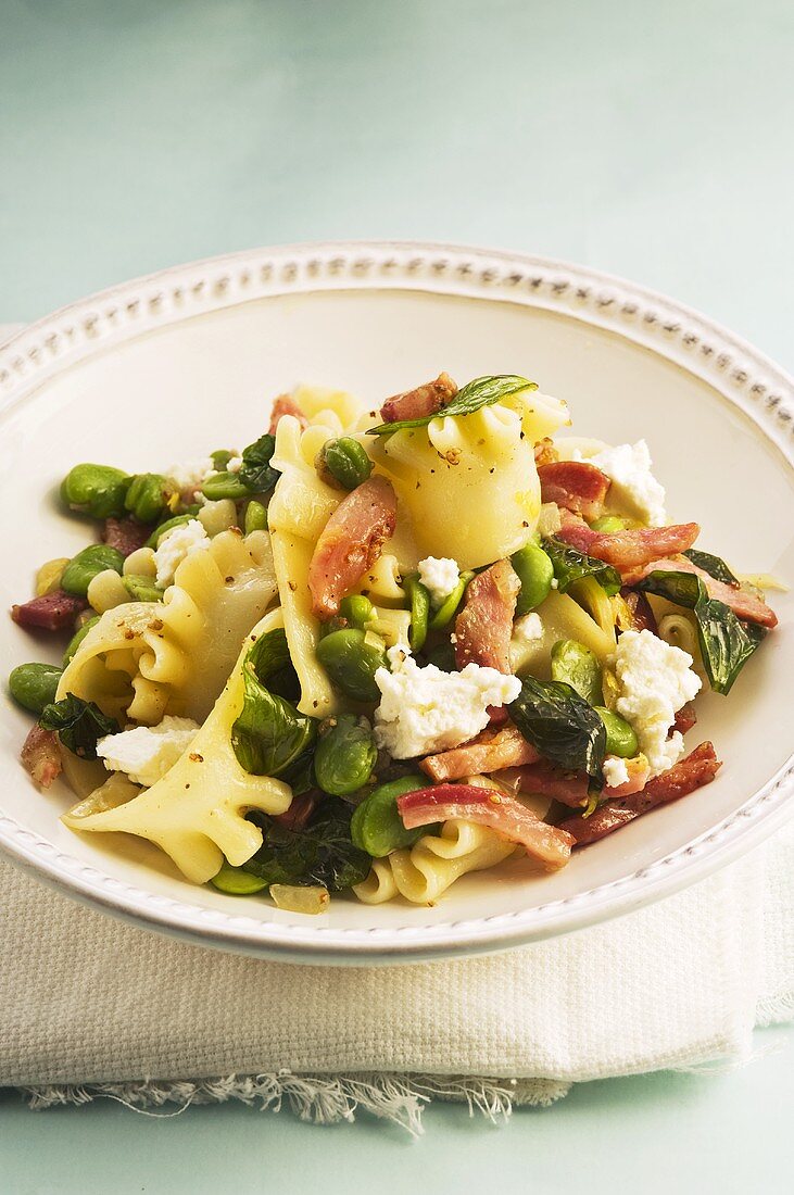 Pasta with beans, bacon and feta