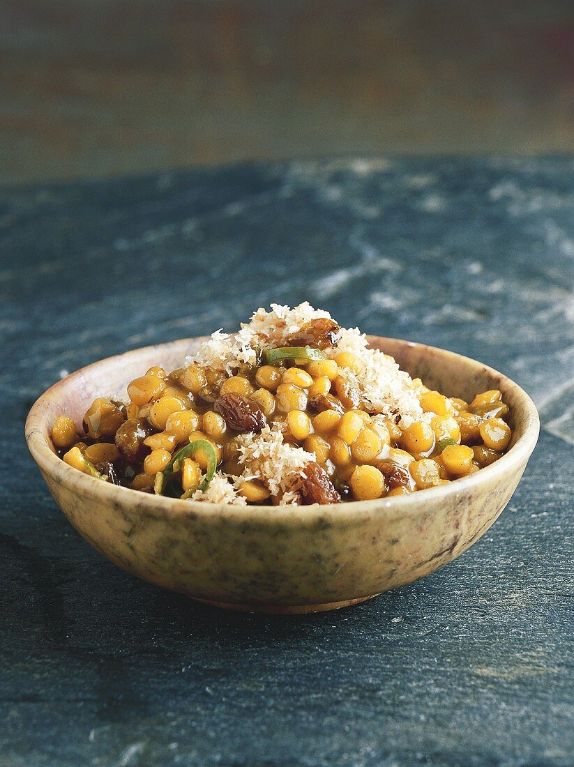 Dhal with coconut and raisins