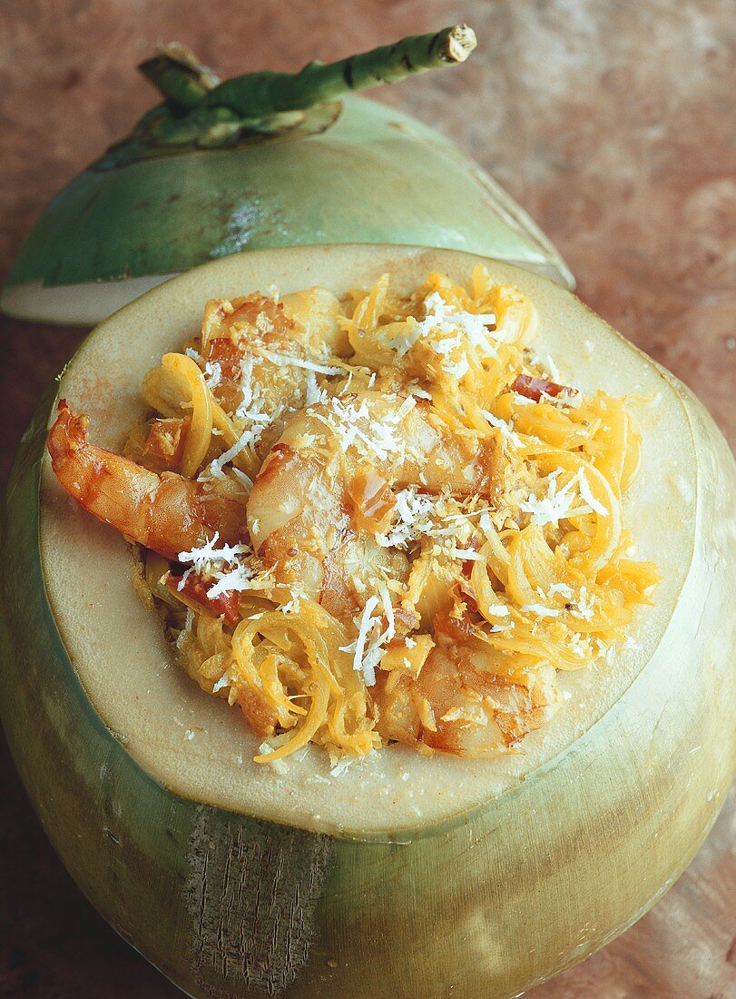 Shrimps in a coconut (India)