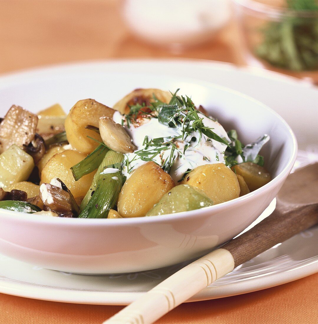 Potato and mushroom goulash