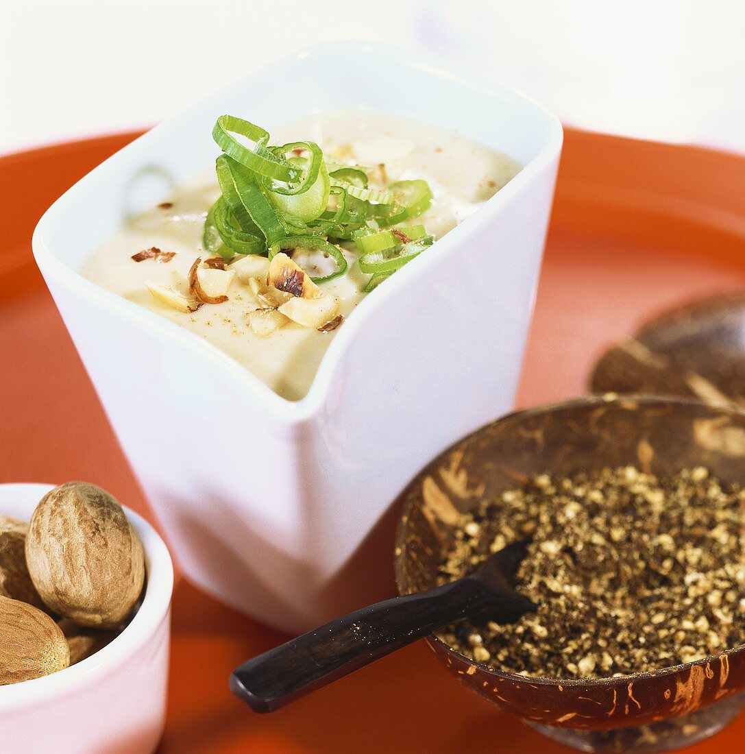 Cheese sauce with hazelnuts
