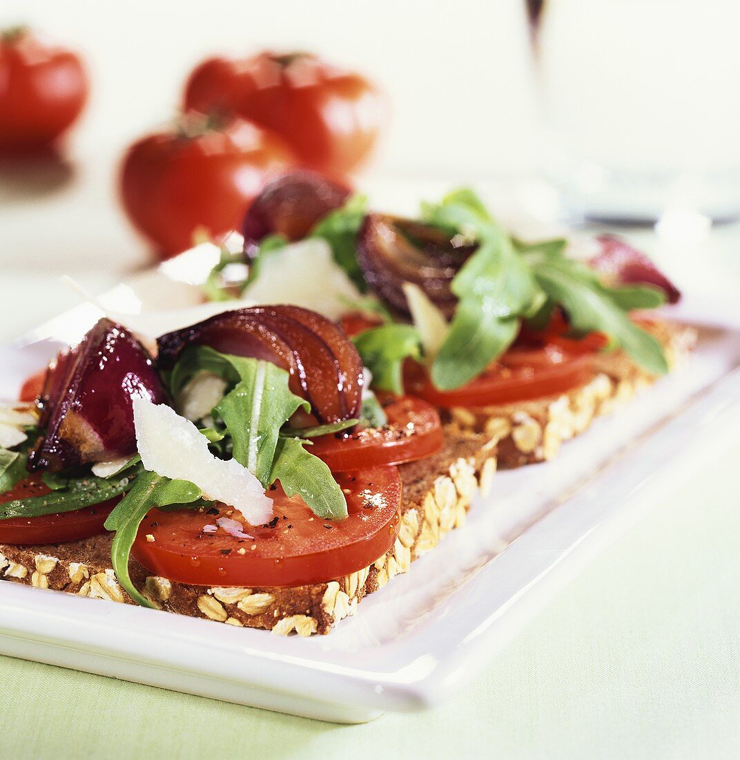 Brot mit karamellisierten Zwiebeln