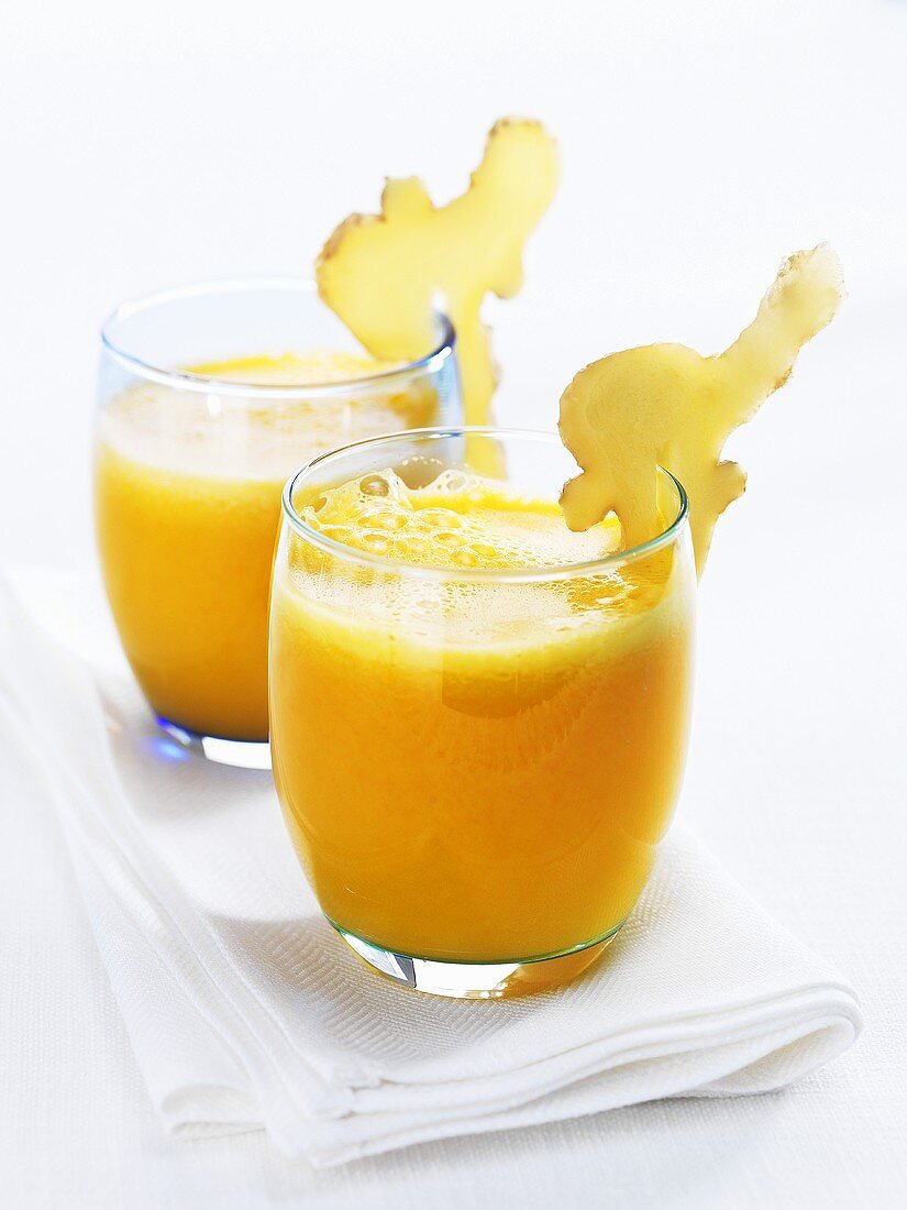 Mandarin orange and ginger drinks