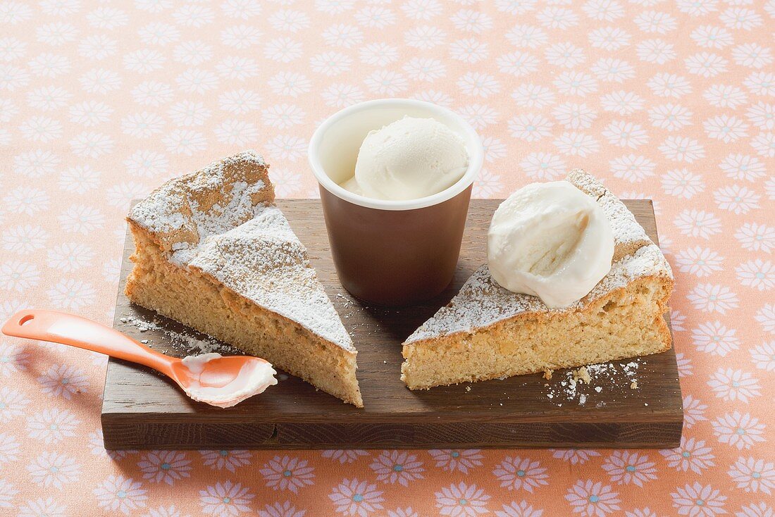 Almond cake from Majorca served with ice cream