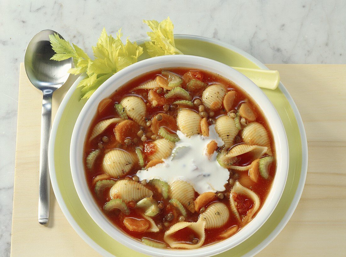 Lentil soup with balsamic vinegar and pasta shells