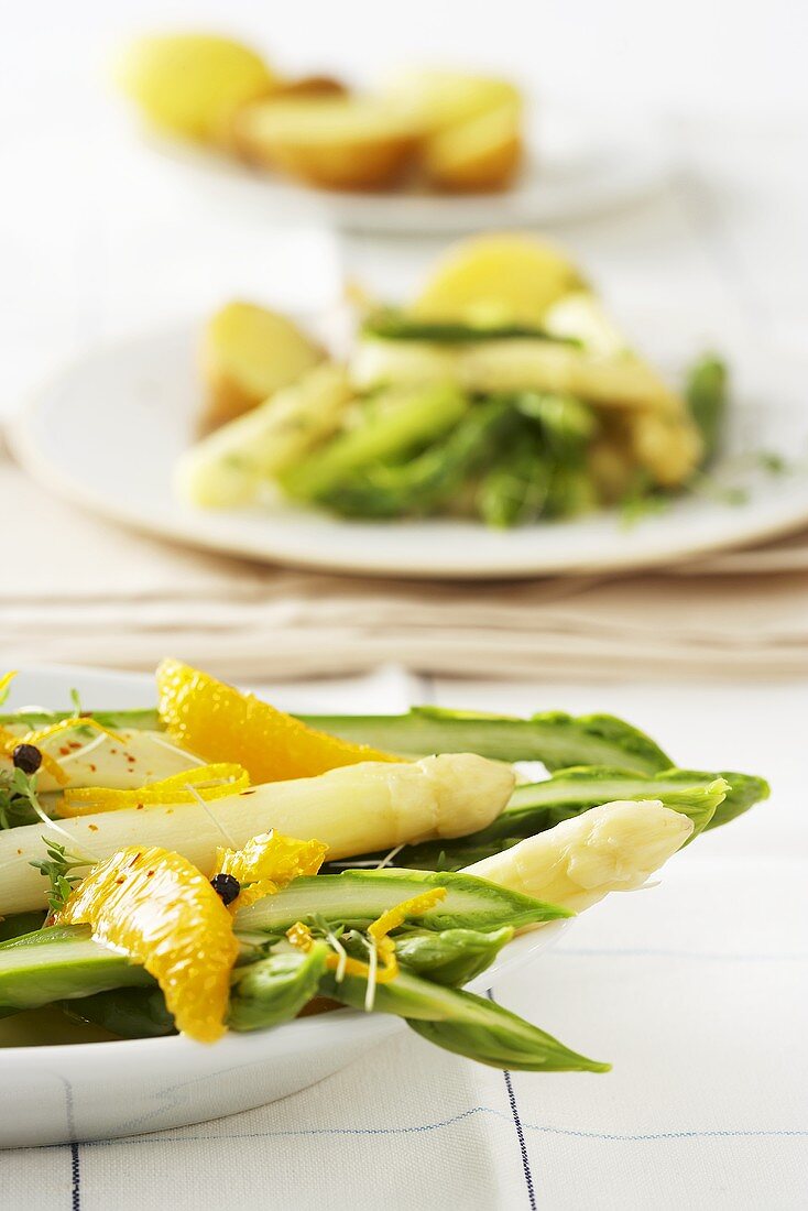 Spargel mit Orangen