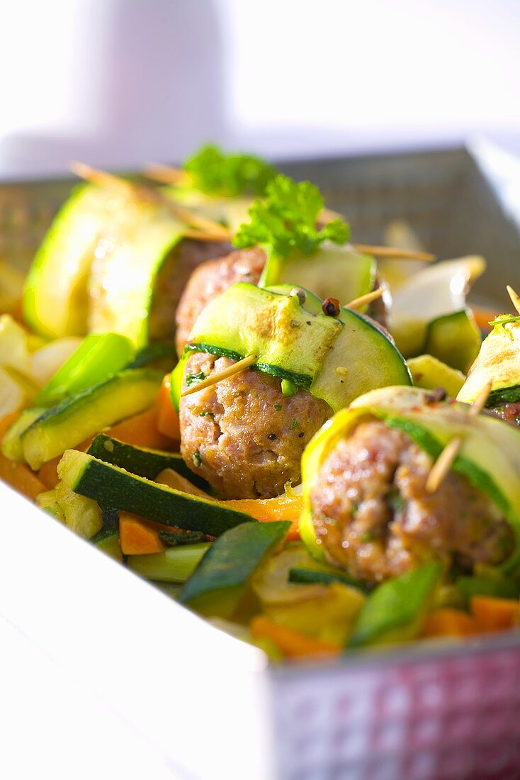 Meatballs with courgettes and carrots