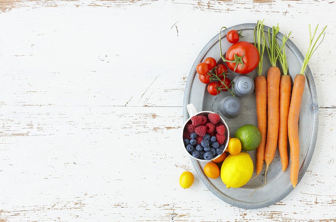 Tomaten, Möhren, Zitrusfrüchte und Beeren