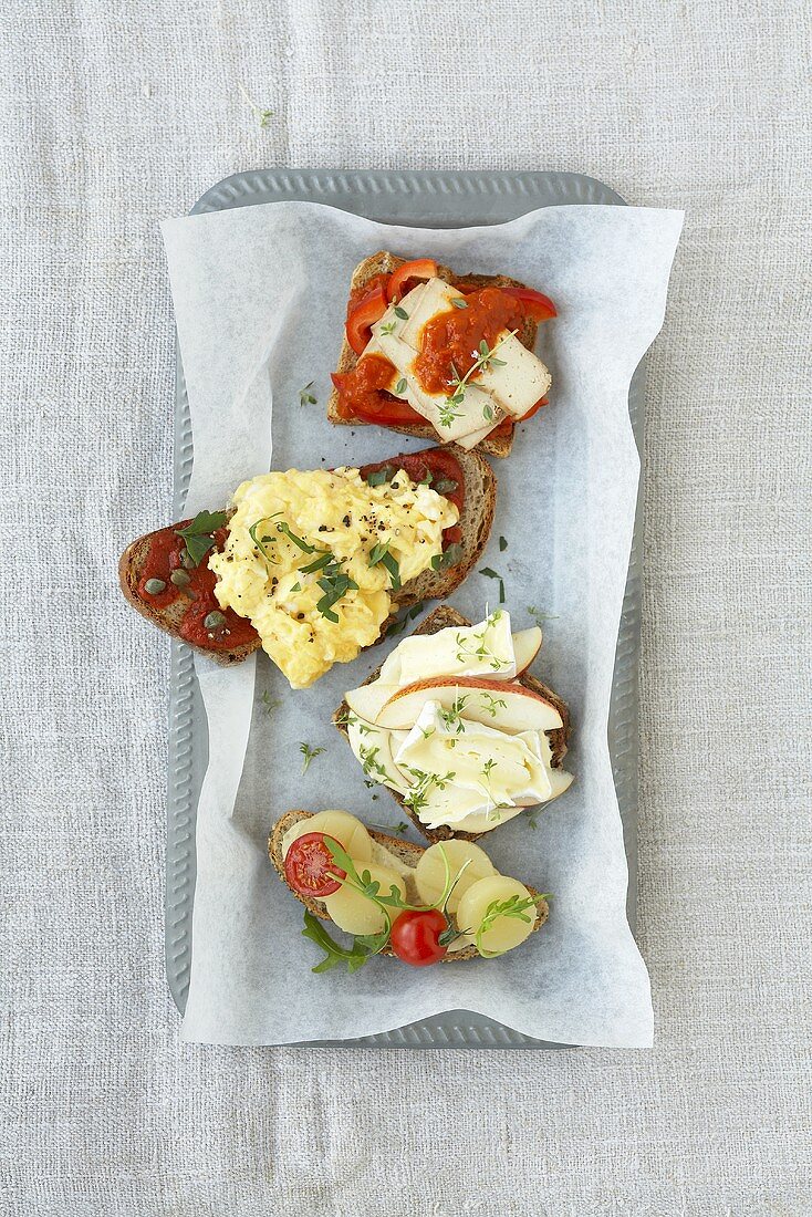 Open sandwiches for breakfast or lunch