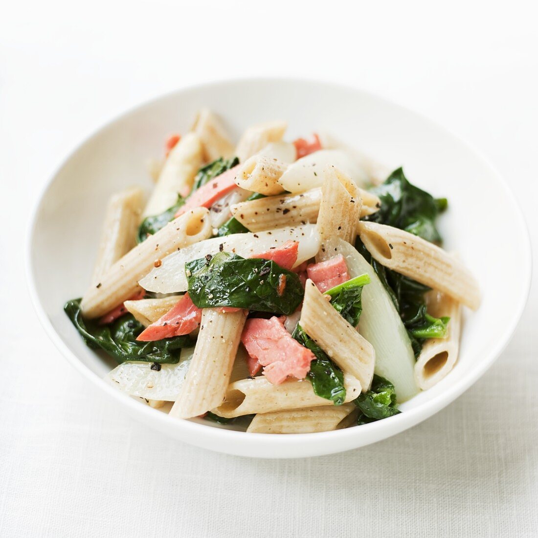 Penne mit Lachs und Spinat