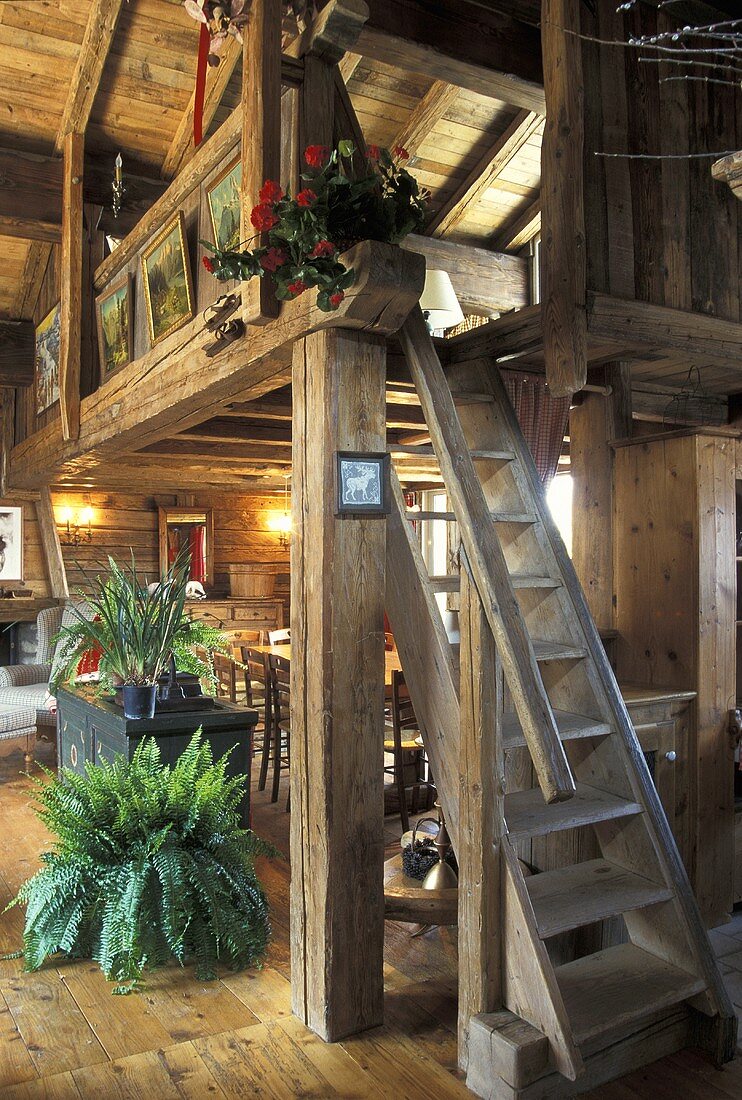 Innenraum von Berghütte in Frankreich