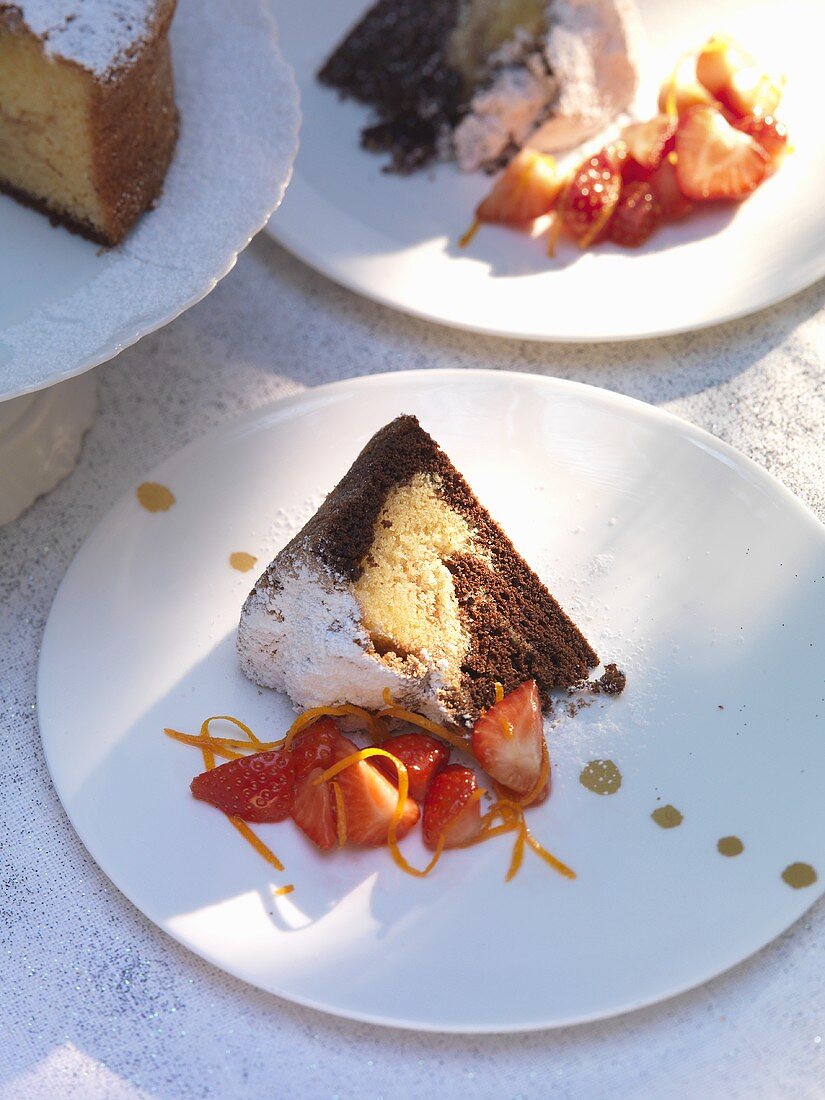 Marbled chocolate cake with marinated strawberries