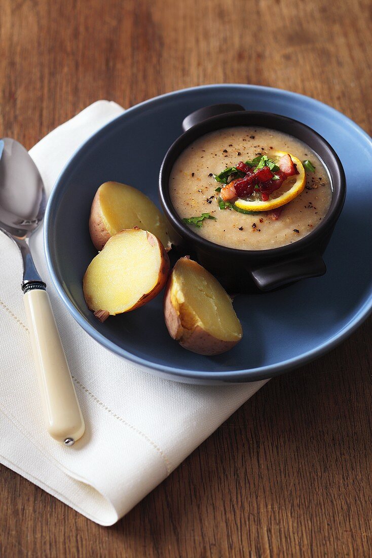 Potato and chicory soup