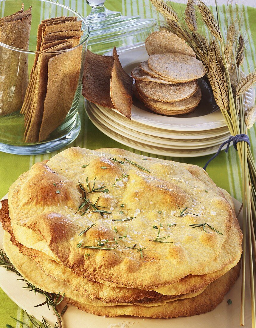 Flatbread (Sardinia) and crispbread (Sweden)