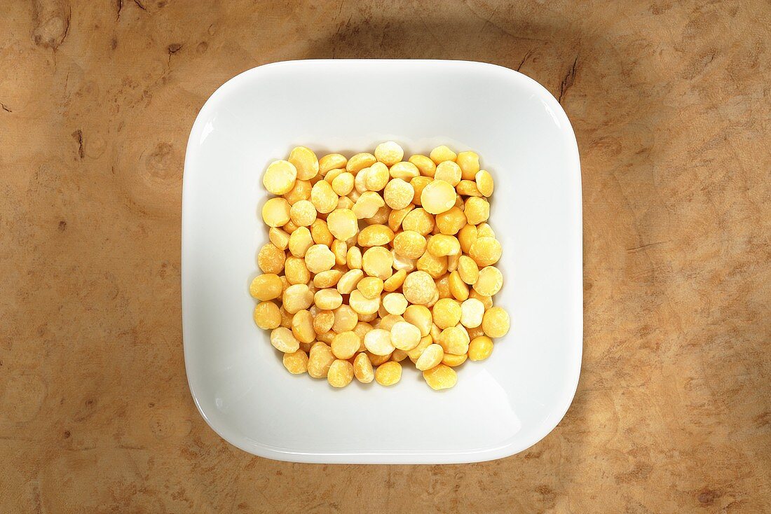 Yellow split-peas in dish from above