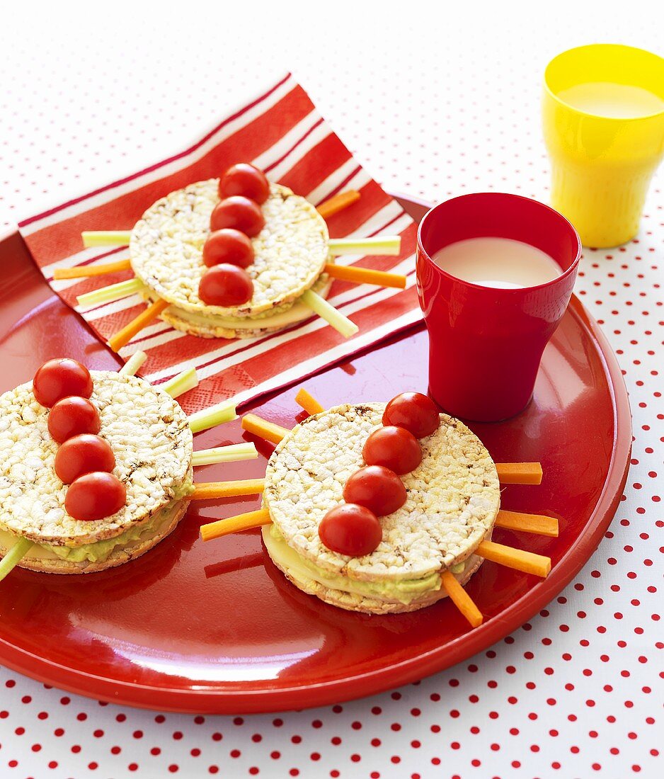 Reiscracker mit Gemüse, Milch