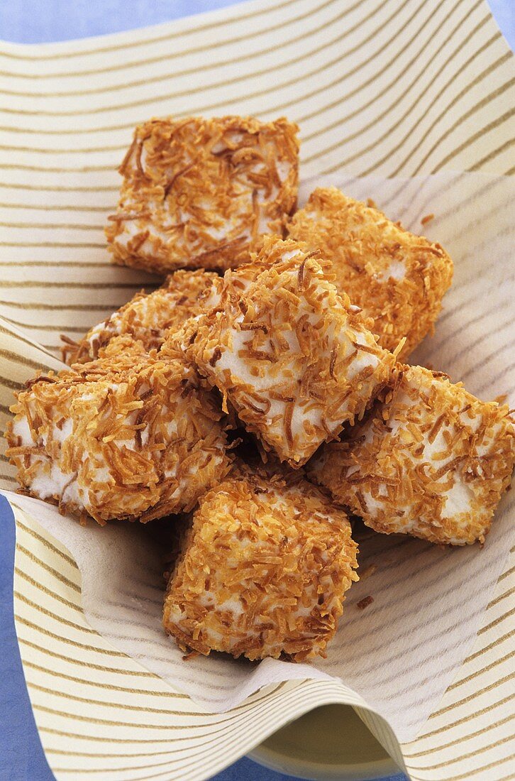 Marshmallows with grated coconut