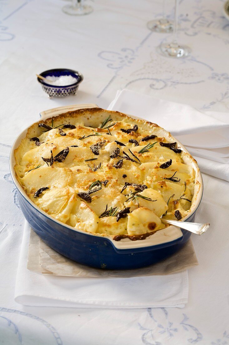 Potato gratin with rosemary