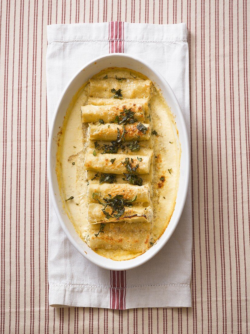 Cannelloni mit Krabbenfleisch, Ricotta und Rucola