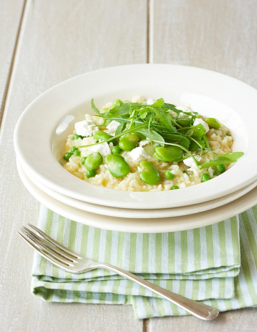 Risotto mit dicken Bohnen, Erbsen und Ziegenkäse