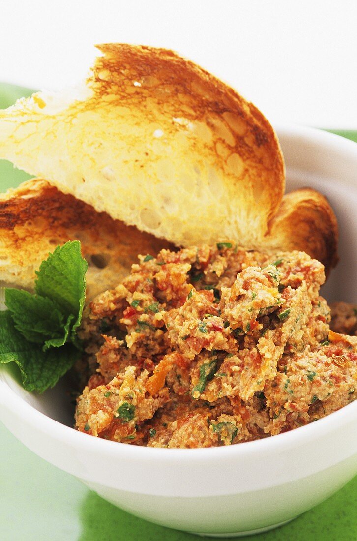 Chilli dip with toast (Turkey)