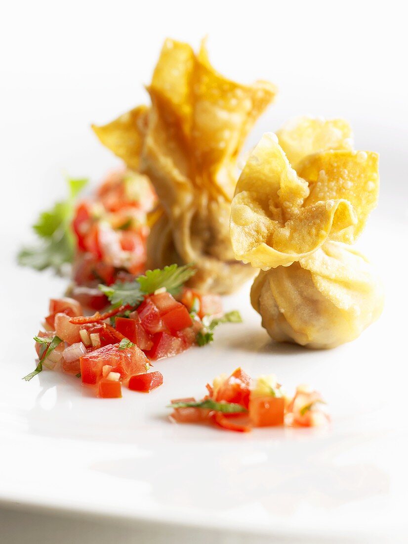 Wontons with tomato salsa