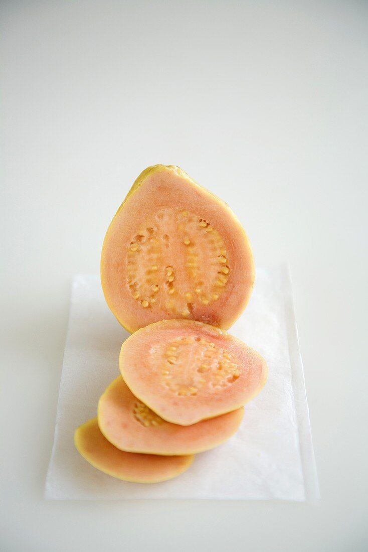 Guave, aufgeschnitten