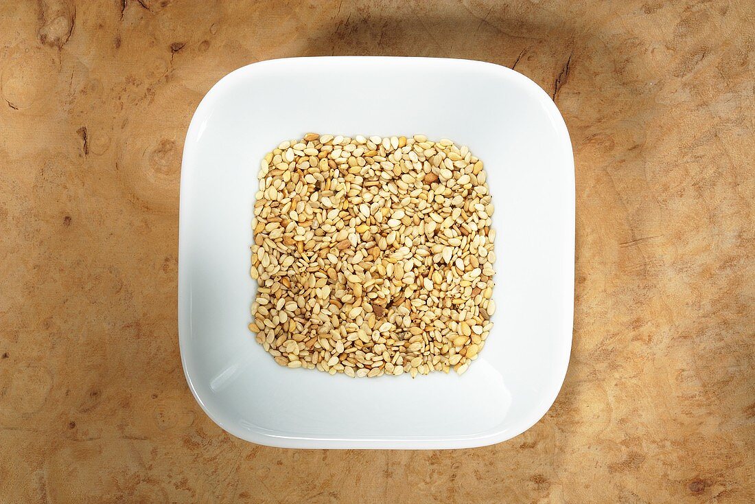 White sesame seeds