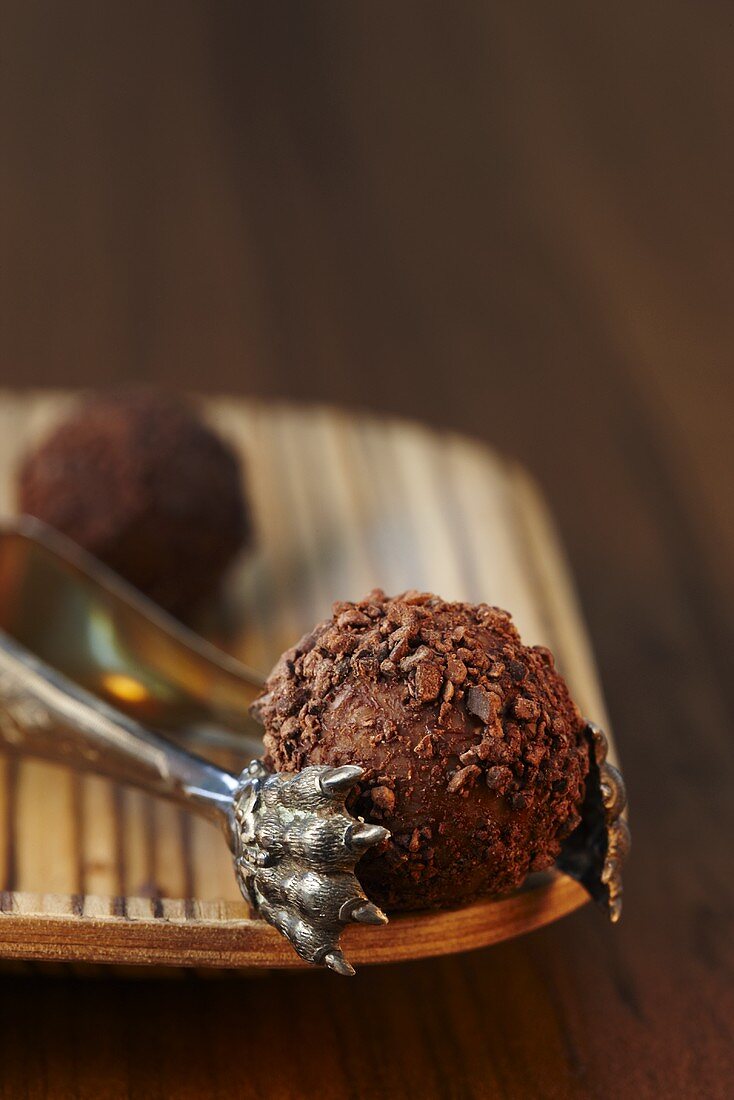 Rum truffles with a chocolate crust