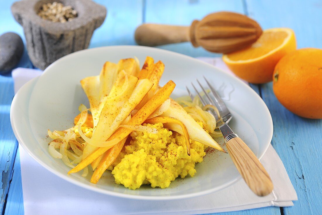 Pastinaken in Orangensauce mit Curryhirse