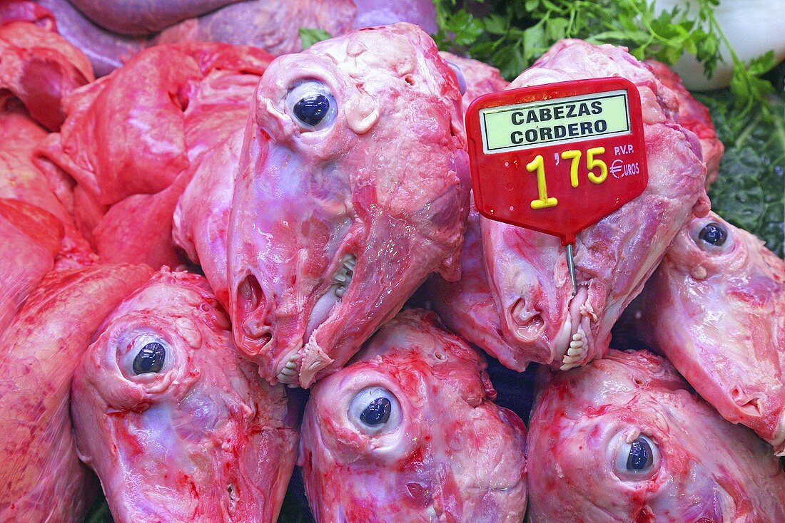 Lamb heads on a market stall (Mercat de St. Josep (Boqueria), Las Ramblas, Barcelona, Spain)